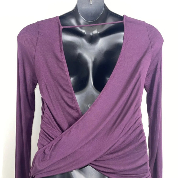 Chelsea Sky Long Sleeve Knit with Open Back Size M - Picture 4 of 6